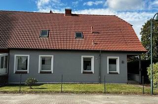 Haus kaufen in Dorfstraße, 19071 Brüsewitz, Brüsewitz - Großzügiges Reihenendhaus