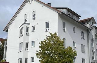 Wohnung kaufen in Eberhardstraße 31, 71088 Holzgerlingen, Schöne 3,5 Zimmer Wohnung mit Balkon, EBK, Garage und Stellplatz in sehr guter Lage in Holzgerlingen