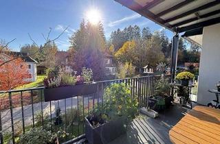 Wohnung kaufen in 78126 Königsfeld, Wohnen am Kurpark: Unverbaubarer Blick ins Grüne, sonniger Balkon, 2 Tageslichtbäder, EBK., KfW 55!