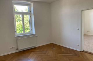 Wohnung mieten in 83022 Innenstadt, WG-taugliche 5 Zimmer Wohnung in herrschaftlichem Gebäude im Stadtzentrum RO