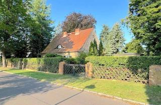 Villa kaufen in 14476 Neu Fahrland, Potsdam OT Neu Fahrland ! Landhausvilla auf parkähnlichem Grundstück in sehr ruhiger Lage !