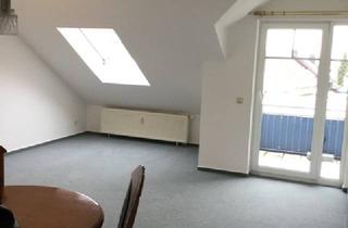 Wohnung mieten in Einsteinstraße, 97506 Grafenrheinfeld, Sehr gepflegte 3-Zimmer-Dachgeschosswohnung mit Balkon und EBK in Grafenrheinfeld