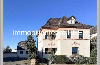 Villa kaufen in 53332 Bornheim, Frei ab 03/25 - Gründerzeit Villa mit Nebengebäude, 4-5 Parkpl. und Garten in Bornheim OT