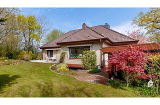 Haus kaufen in 24576 Hitzhusen, Unglaublich schön! Bungalow auf 7300m² großem Grundstück in Waldrandlage und Teich