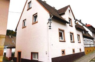 Haus kaufen in 76889 Dörrenbach, Großes Zweifamilienhaus, zwei Garagen, Hof & Garten