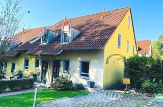 Reihenhaus kaufen in 97437 Haßfurt, Haßfurt - Wohnen im stadtnahen Grün! 4 Zimmer-Reihenhauswohnung mit Keller, Terrasse, Garten, Stellplatz + TG-Stellplatz, Wohnfl. 110m²