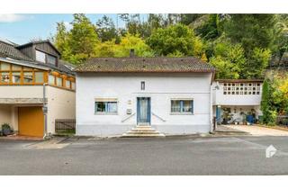 Einfamilienhaus kaufen in 93339 Riedenburg, Einfamilienhaus in ruhiger Lage mit Garten und vielseitigem Nebengebäude mit Blick zur Rosenburg