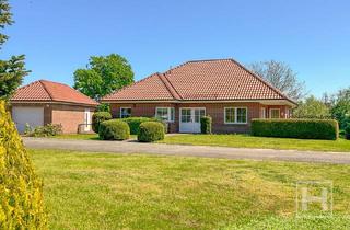 Einfamilienhaus kaufen in 23816 Groß Niendorf, Groß Niendorf - Bungalow mit traumhaften Grundstück