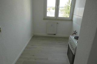 Wohnung mieten in 08485 Lengenfeld, Renovierte 2-Zimmer-Wohnung mit Balkon und Stellplatz in ruhiger Stadtlage ab sofort zu vermieten!