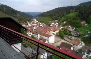 Wohnung mieten in 78730 Lauterbach, Sonnige, helle 3,5-Zimmer-Wohnung mit Balkon und Sicht auf Lauterbach