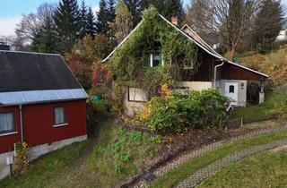 Einfamilienhaus kaufen in 08248 Klingenthal, Sanierungsbedürftiges Einfamilienhaus mit großzügigem Grundstück, Schuppen & Carport