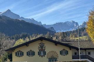 Villa kaufen in 82467 Garmisch-Partenkirchen, Denkmalgeschützte Villa im Landhausstil als Ein- der Zweifamilienhaus nutzbar!