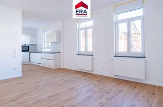 Wohnung kaufen in 71638 Ludwigsburg, Erstbezug! Schöne 3-Zimmer-Wohnung in saniertem Altbau, zentrale Wohnlage!