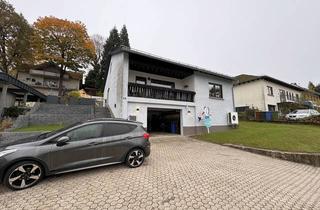 Einfamilienhaus kaufen in 56271 Kleinmaischeid, Modernes Einfamilienhaus mit großer Terrasse, mehreren Stellplätzen und Garage