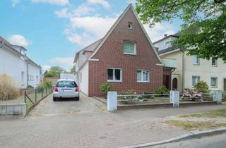 Haus kaufen in 23611 Bad Schwartau, Ansprechende Kapitalanlage in Bad Schwartau: Voll vermietetes, gepflegtes Dreifamilienhaus