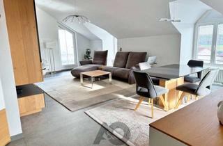 Wohnung kaufen in 71034 Böblingen, Attraktive 3,5-Zi.-DG-Whng. mit hochwertigen Modernisierungen, zwei Dachterrassen in BB-Diezenhalde