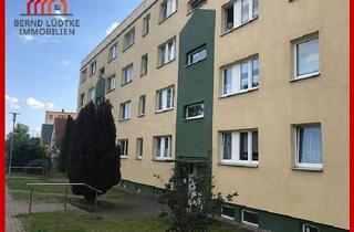 Wohnung mieten in 23972 Dorf Mecklenburg, Erdgeschosswohnung mit 3 Zimmern, Balkon und Keller in Dorf Mecklenburg zu vermieten!