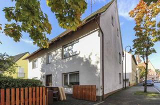 Haus kaufen in 91325 Adelsdorf, Kernsanierungsbedürftiges Ein- oder Zweifamilienhaus mit pflegeleichtem Garten in Adelsdorf