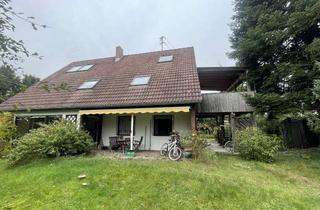 Einfamilienhaus kaufen in 86391 Stadtbergen, Renovierungsbedürtiges Einfamilienhaus mit großen Grundstück