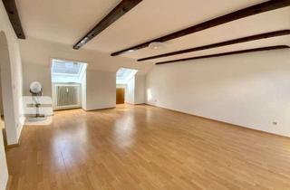 Wohnung kaufen in 86956 Schongau, Helle 3,5 Zimmer Dachgeschosswohnung mit Balkon