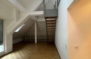 Wohnung mieten in Hoppestrassse, 93049 Westenviertel, Tolle 3 Zimmer Dachgeschosswohnung mit Einbauküche im Regensburger Westen! Nicht WG geeignet.