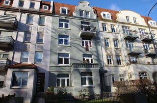 Wohnung mieten in Moislinger Allee 88c, 23558 St. Lorenz Süd, Schöne Altbauwohnung in Lübeck mit 2 Balkonen!