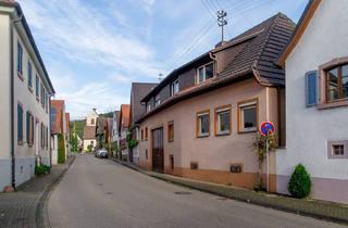 Haus kaufen in 79268 Bötzingen, Bötzingen - Winzerhaus mit Scheune und viel Potential