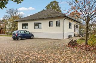 Haus kaufen in 66500 Hornbach, Freistehendes Bungalow mit großem Hof und Garten in Hornbach