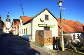 Haus kaufen in 97320 Mainstockheim, *Freistehendes Ein- Zweifamilienhaus in ruhiger Wohngegend!*