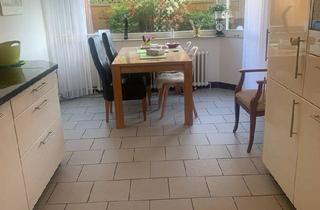 Wohnung kaufen in 46535 Dinslaken, Dinslaken - ETW 2,5 Zi + TG-Stellpl., Aufzug und großer Dachterrasse