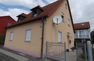 Haus kaufen in 92655 Grafenwöhr, Grafenwöhr - Zwei Häuser auf kleinstem Raum