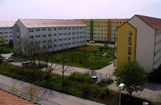 Wohnung mieten in Ruhlander Straße 84, 01987 Schwarzheide, Schöne sanierte 3-Raum-Wohnung mit Balkon