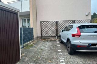 Garagen mieten in Falkenseer Chaussee 77, 13589 Spandau, Motorrad Stellplatz auf der Falkenseer Chausse gesucht?