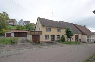 Haus kaufen in 78597 Irndorf, Landwirtschaftliches Anwesen mit großem Grundstück und einem Schuppen