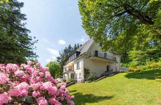 Villa kaufen in 58509 Lüdenscheid, Repräsentativ und weitläufig: Klassische Villa mit 2 WE am Rande von Lüdenscheid