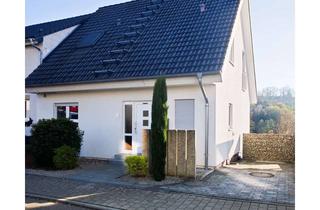 Haus kaufen in Zum Kreuz 14, 69257 Wiesenbach, 5 Zimmer-Haus: einziehen und wohlfühlen