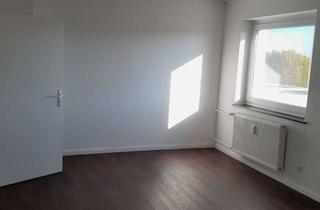 Wohnung mieten in Kreuzmoor 10, 25436 Uetersen, Geplegte 2-Zimmer Wohnung in Uetersen | 63 m² | Balkon | Aufzug