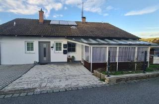 Haus kaufen in 94234 Viechtach, Viechtach - Schönes Wohnhaus mit Einliegerwohnung in Viechtach