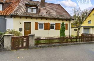 Doppelhaushälfte kaufen in 96450 Coburg, Coburg - Hier wohnt man gerne: DHH mit Garage und Garten in Ketschendorf