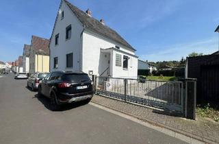 Einfamilienhaus kaufen in 35460 Staufenberg, Staufenberg - Modernisiertes Einfamilienhaus mit Wohnungen in Staufenberg