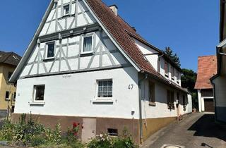 Haus kaufen in 76337 Waldbronn, Waldbronn - LIEBHABER Fachwerkhaushälfte mit BAUPLATZ, GARTEN und Carport in Reich.