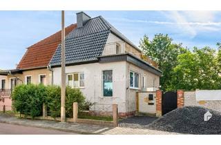 Haus kaufen in 14789 Wusterwitz, Wusterwitz - Fast am Wasser: DHH mit Dachterrasse und Kamin | Großes Grundstück | Außenpool | Idyllische Lage