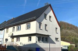 Anlageobjekt in 73529 Schwäbisch Gmünd, Großzügiges 2-Familienhaus mit Garage und Stellplatz - zur Kapitalanlage