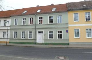 Wohnung mieten in 15517 Fürstenwalde, Zentrale Lage - mit Terrasse, Einbauküche u. Duschbad