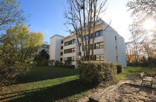 Wohnung kaufen in 82166 Gräfelfing, Helle und großzügige 3 Zi.-Wohnung mit viel Entwicklungspotential und Süd-Balkon in guter Lage