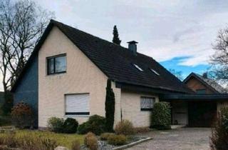 Einfamilienhaus kaufen in Lerchenweg, 32832 Augustdorf, Einfamilienhaus Augustdorf massiv 134 qm WF 800qm Grundstück Haus in Sackgasse m 2 Garagen und Sauna