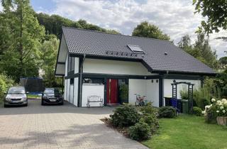 Haus mieten in Adenauerstraße 10a, 33184 Altenbeken, Preiswertes, neuwertiges 5-Zimmer-Einfamilienhaus mit lux. Innenausstattung und EBK in Altenbeken