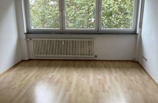 Wohnung kaufen in 67655 Innenstadt, Schöne und gepflegte 3-Raum-Wohnung mit Balkon und EBK in Kaiserslautern