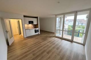 Wohnung kaufen in Ahornring 35, 16761 Hennigsdorf, traumhaftes frisch renoviertes 1-Zimmer-Appartement mit neuer Einbauküche in Hennigsdorf