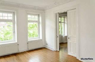 Wohnung kaufen in Ludwigstraße xxx, 04315 Neustadt-Neuschönefeld, 3-Zimmer-Wohnung mit Balkon